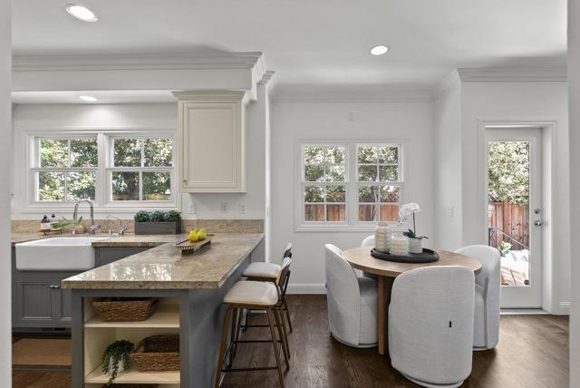 1246 Hoover Street, Menlo Park CA: https://media.crmls.org/mediaz/ae85efb2-d1dd-4cfc-9f9c-1e1fc5603099.jpg