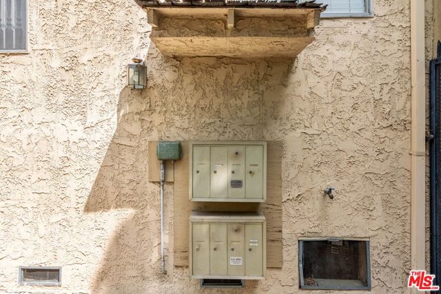 3329 Keystone Avenue, Los Angeles CA: https://media.crmls.org/mediaz/ae864495-00d2-4f90-a9b0-0f7b5ca46d34.jpg