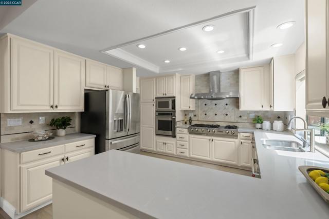 709 Liquidamber Pl, Danville CA: https://media.crmls.org/mediaz/ae866a93-613a-4308-bcbb-2822b994d098.jpg