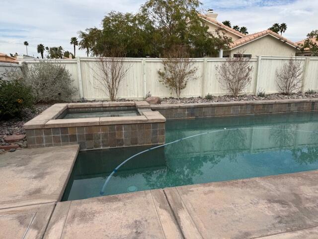 230 Strada Fortuna, Palm Desert CA: https://media.crmls.org/mediaz/ae86b738-0504-49bc-b46f-3f9b68995e35.jpg