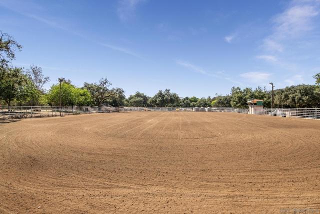 15829 Davis Cup Lane, Ramona CA: https://media.crmls.org/mediaz/ae87f39b-f492-4e9f-8347-10ddf906ba63.jpg