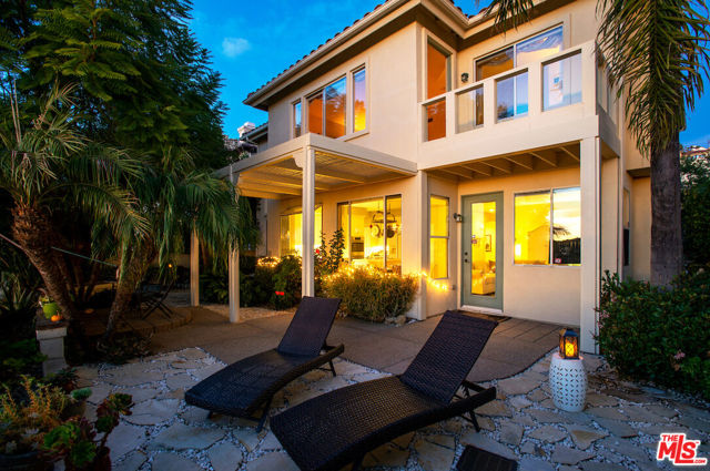 16724 Calle Arbolada, Pacific Palisades CA: https://media.crmls.org/mediaz/ae88182f-1a31-4272-b9e4-f0056df82d50.jpg