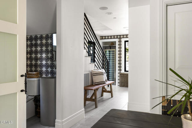 Detail Gallery Image 16 of 41 For 1173 Norwich Ln, Ventura,  CA 93001 - 4 Beds | 4/1 Baths