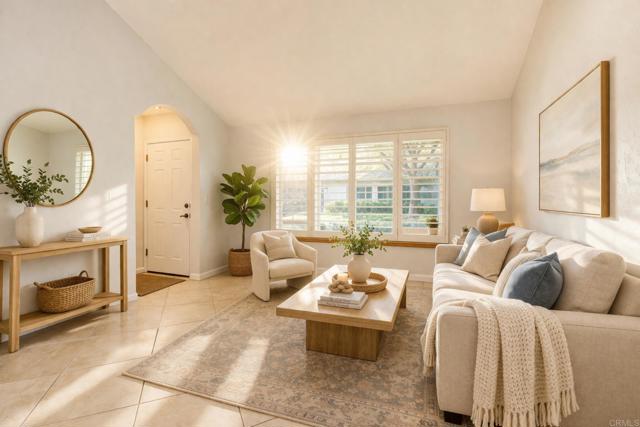 Detail Gallery Image 3 of 10 For 481 Bay Meadows Way, Solana Beach,  CA 92075 - 3 Beds | 1/2 Baths