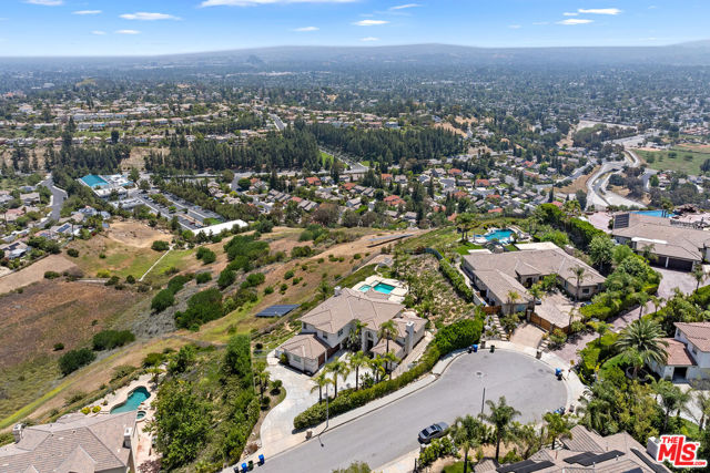 7416 Wiscasset Drive, West Hills CA: https://media.crmls.org/mediaz/ae88e123-52de-4a25-8a92-3651a133309d.jpg