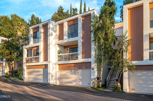 Detail Gallery Image 1 of 45 For 712 Portola Ter, Los Angeles,  CA 90042 - 3 Beds | 2/1 Baths
