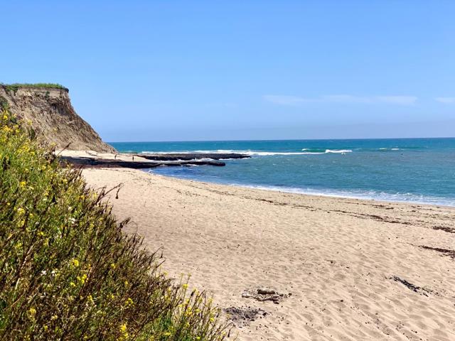 2 3rd Avenue, Davenport CA: https://media.crmls.org/mediaz/ae8a4d23-3ca8-4559-8011-908713a271ff.jpg