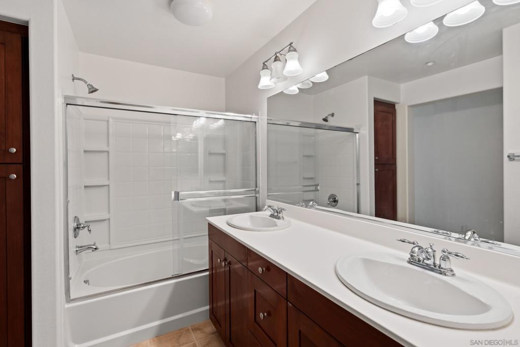 3538 Shoreline Bluff Lane - photo 12