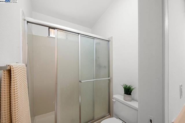 5917 Pine Vista Way, Elk Grove CA: https://media.crmls.org/mediaz/ae8d47dc-6dd2-42ea-a2b5-cd3ca6c228f3.jpg