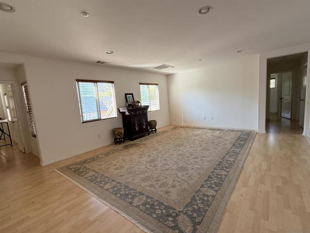 3177 Katharine Dr, Escondido CA: https://media.crmls.org/mediaz/ae8d8274-8f23-4a5e-8d7d-b5c39f379563.jpg