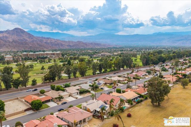 76954 Florida Avenue, Palm Desert CA: https://media.crmls.org/mediaz/ae8dd653-eea3-4af0-8253-ed3a93b65327.jpg