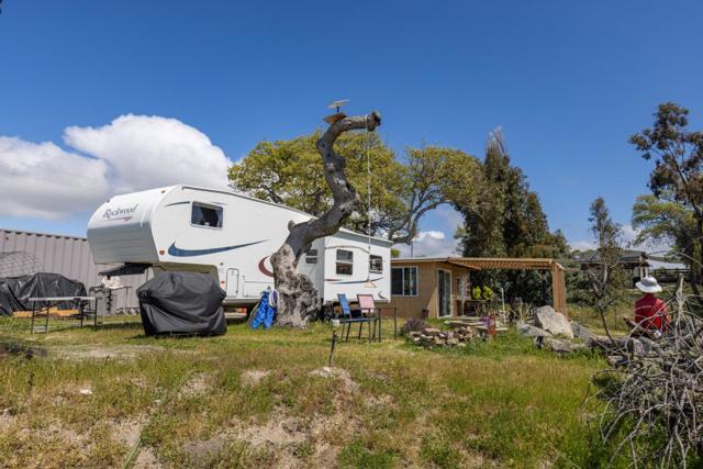 35000 Sky Ranch Road, Carmel Valley CA: https://media.crmls.org/mediaz/ae9069fc-4773-4335-a1c6-ec69b273c893.jpg