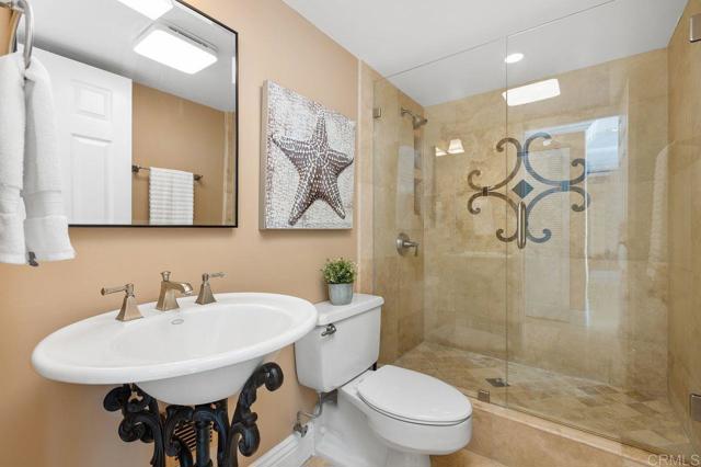 Detail Gallery Image 21 of 48 For 1200 Harbor 15b,  Oceanside,  CA 92054 - 2 Beds | 2 Baths