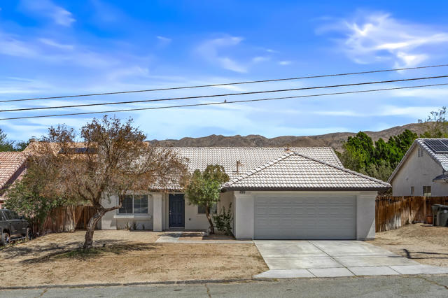 67618 Loma Vista Road, Desert Hot Springs CA: https://media.crmls.org/mediaz/ae92a3f2-d72b-4e87-b945-c28add971560.jpg