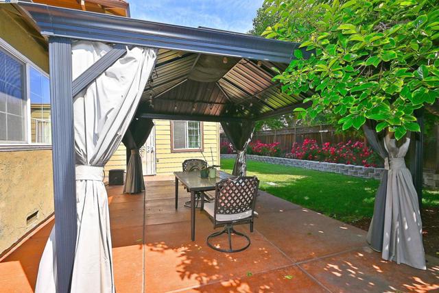 4919 Mohr Ave, Pleasanton CA: https://media.crmls.org/mediaz/ae937f4f-230d-470a-b0dc-251b54fd92dd.jpg