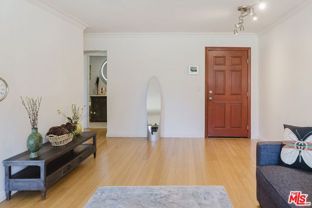 1154 S Barrington Avenue, Los Angeles CA: https://media.crmls.org/mediaz/ae938168-f37d-41ae-90fd-4384a48e5496.jpg