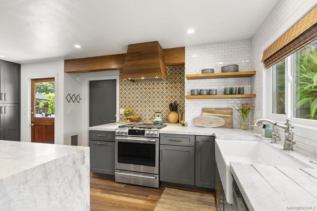 2521 Sarbonne Dr - photo 4
