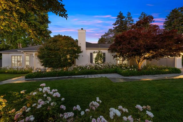 1715 Forest View Avenue, Hillsborough CA: https://media.crmls.org/mediaz/ae9396a2-7019-4000-afba-71c5a8092698.jpg
