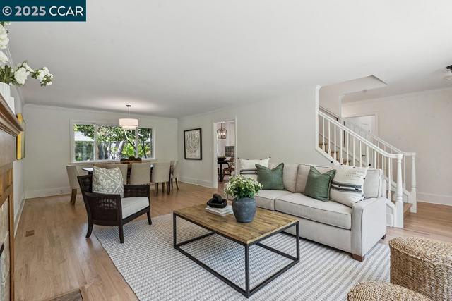 1245 Rimer Dr, Moraga CA: https://media.crmls.org/mediaz/ae9476ed-c396-42fe-8d6e-d950007ec321.jpg