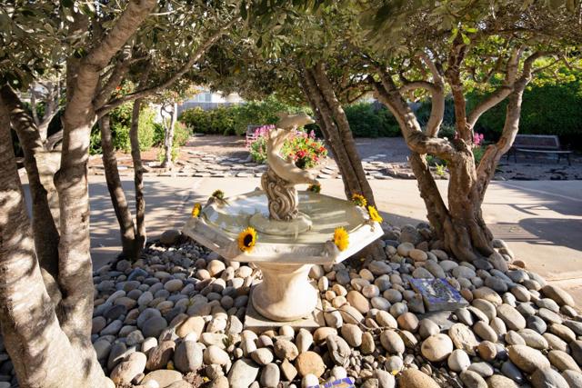 1267 Ocean View Boulevard, Pacific Grove CA: https://media.crmls.org/mediaz/ae94defe-e324-4c09-be5d-a04a7427af5f.jpg