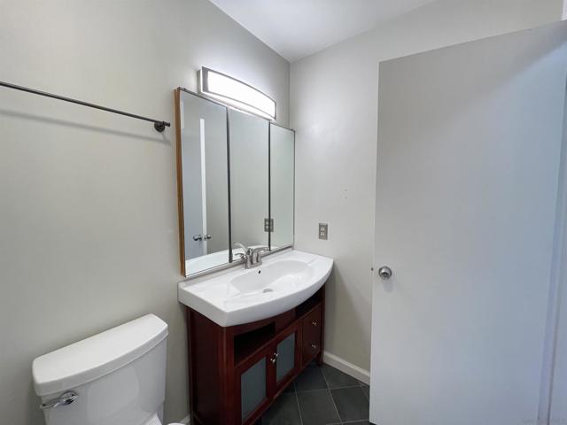 2 Anchor Dr, Emeryville, California 94608, 1 Bedroom Bedrooms, ,1 BathroomBathrooms,Condominium,For Sale,Anchor Dr,250020490SD