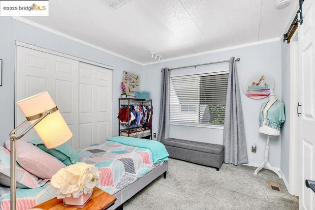 237 Aloha Way, Pittsburg CA: https://media.crmls.org/mediaz/ae955863-ee65-4690-bb02-36de46563b01.jpg