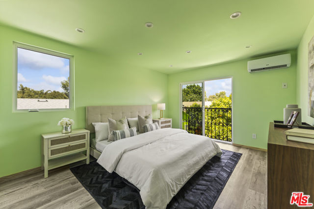 17660 Martha Street, Encino CA: https://media.crmls.org/mediaz/ae9629da-9308-4268-a264-a48cbd0aef85.jpg