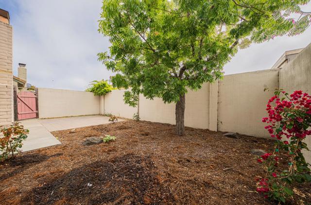 740 Alvarado Drive, Salinas CA: https://media.crmls.org/mediaz/ae965ba4-0bb0-4547-9983-2be4d4008294.jpg