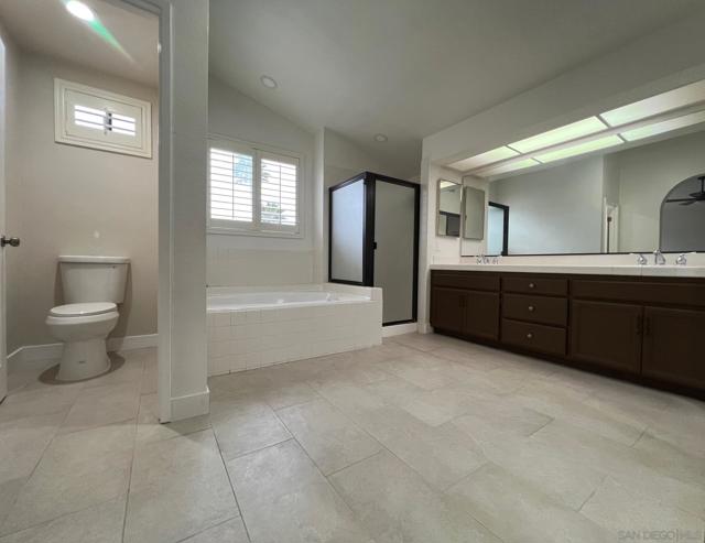 Image 23 of 55 For 672 Chateau Place