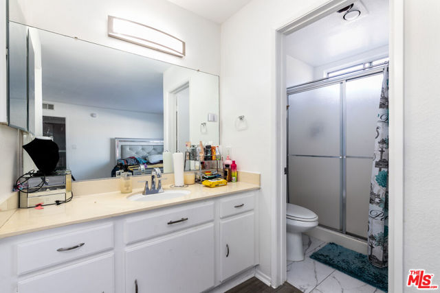 15214 S Raymond Avenue, Gardena CA: https://media.crmls.org/mediaz/ae968f92-9467-4cab-ba09-04874eb78c8e.jpg