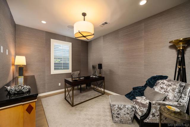 8112 Auberge Cir, San Diego CA: https://media.crmls.org/mediaz/ae96ec5a-33e2-46da-a2b8-f7af35044318.jpg