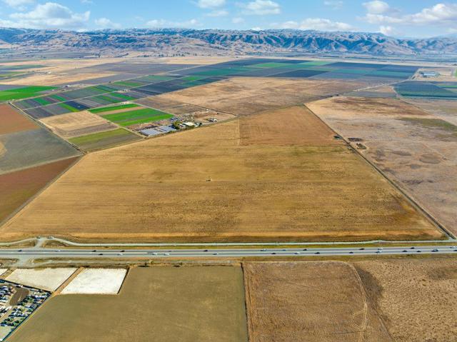 0 Highway 25, Hollister CA: https://media.crmls.org/mediaz/ae9756a1-5df4-41ff-8193-39f35b70f931.jpg