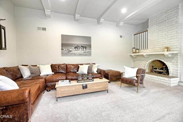 2965 Surfrider Avenue, Ventura CA: https://media.crmls.org/mediaz/ae976568-cdaf-4fa8-925e-6d92b60f6a9f.jpg