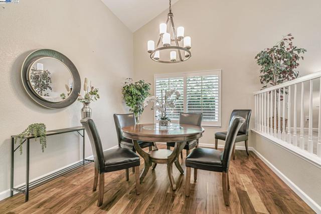 38957 Altura Street, Fremont CA: https://media.crmls.org/mediaz/ae9772b1-b009-43f1-9a6c-704cfbd35b06.jpg
