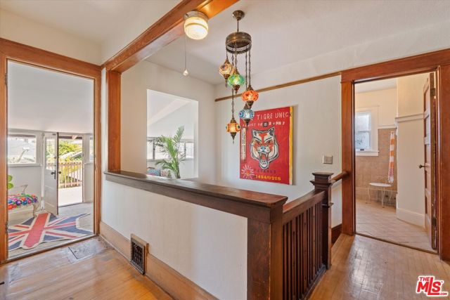 1654 5th Avenue, Los Angeles CA: https://media.crmls.org/mediaz/ae978d64-7475-426b-b65c-7e8218c2f5a9.jpg
