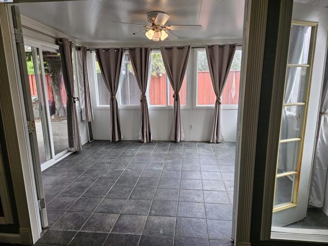24909 Avocado Ct, Hayward CA: https://media.crmls.org/mediaz/ae97aee1-b66d-4312-90ee-1ba6a2595173.jpg