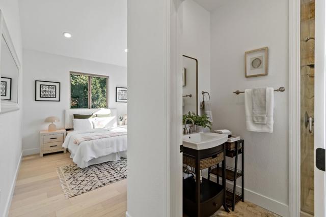 303 Lakeview Way, Redwood City CA: https://media.crmls.org/mediaz/ae97dd4b-812d-4be2-9a3a-7beddd38f991.jpg