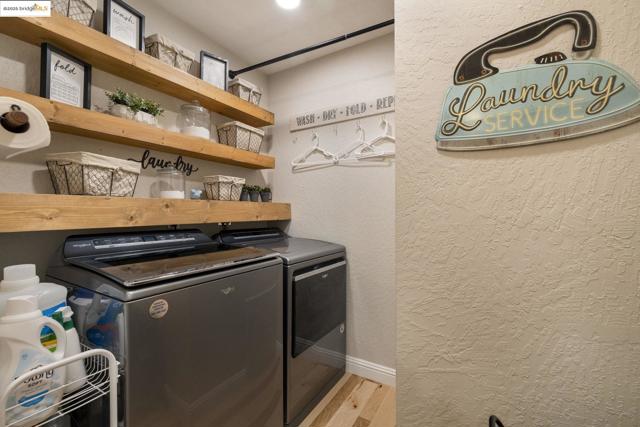20581 Gerber Rd, Tuolumne CA: https://media.crmls.org/mediaz/ae98722a-be93-45ad-9c15-d236c293986c.jpg