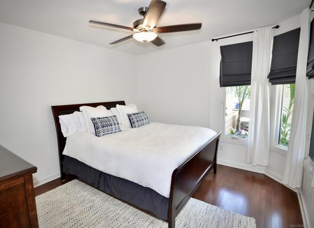 5410 La Jolla Blvd., La Jolla CA: https://media.crmls.org/mediaz/ae98f500-c927-440b-9675-d17645b64139.jpg