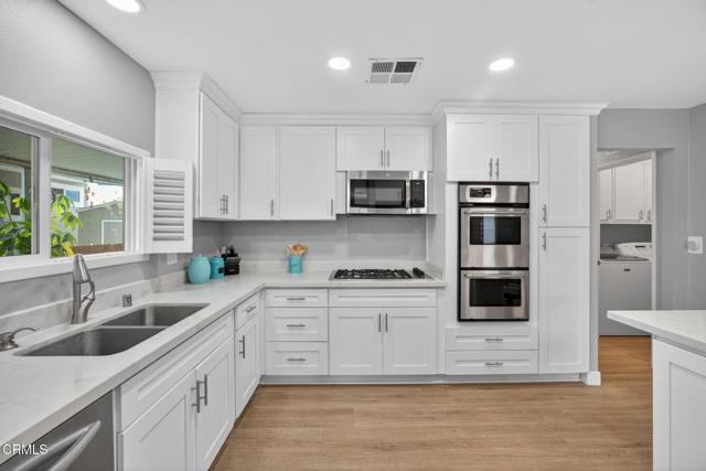 176 Chaucer Lane, Ventura CA: https://media.crmls.org/mediaz/ae9b37d9-12b9-43fc-850b-c6d98bc5a924.jpg