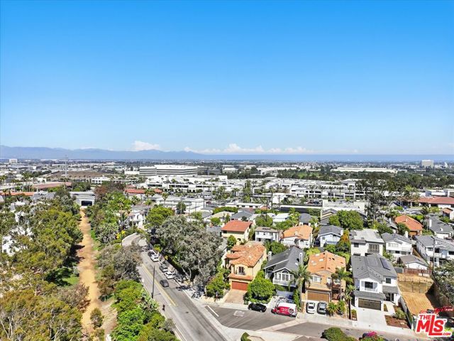 3200 Elm Avenue, Manhattan Beach, California 90266, 5 Bedrooms Bedrooms, ,4 BathroomsBathrooms,Residential,For Sale,Elm,25584821