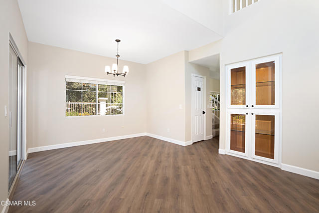 1012 Pan Court, Newbury Park CA: https://media.crmls.org/mediaz/ae9c46f9-2cff-4989-a6e5-a79d11cc045a.jpg