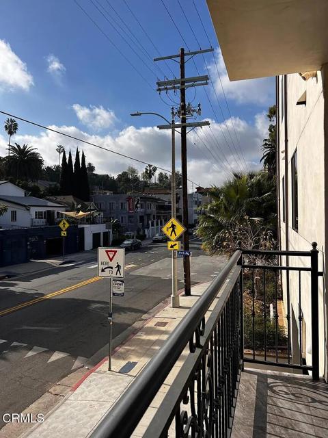 Detail Gallery Image 12 of 19 For 1111 Echo Park Ave #202,  Los Angeles,  CA 90026 - 1 Beds | 1 Baths