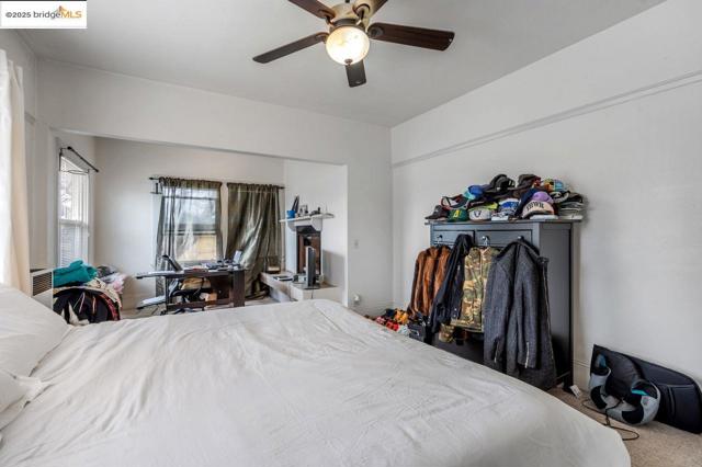 5537 Claremont Ave, Oakland CA: https://media.crmls.org/mediaz/ae9cd5fb-43b6-4f0f-82d0-d82366e666c8.jpg