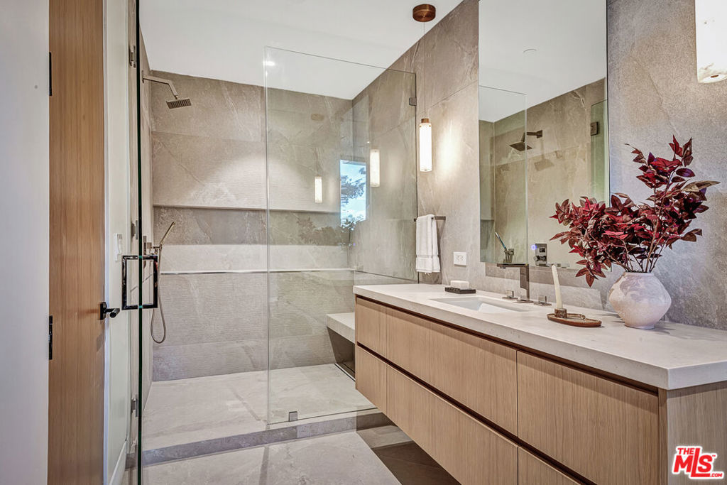 MLS #26871907 image #42