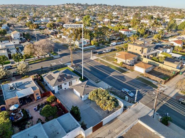 1275 Emerald, San Diego, California 92109, 3 Bedrooms Bedrooms, ,2 BathroomsBathrooms,Single Family Residence,For Sale,Emerald,250020116SD