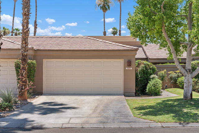 76237 Impatiens Circle, Palm Desert CA: https://media.crmls.org/mediaz/ae9ee7d1-8eb5-4e25-9522-879facc3a7c6.jpg