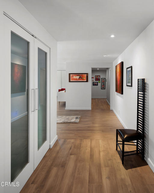 3351 Country Club Drive, Glendale CA: https://media.crmls.org/mediaz/aea018bc-9fba-447b-93d1-a4044f0ea120.jpg