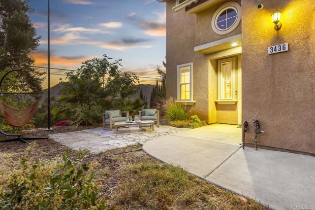 Detail Gallery Image 4 of 43 For 3436 Laurashawn Ln, Escondido,  CA 92026 - 3 Beds | 2/1 Baths