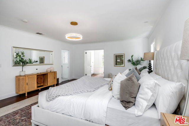 Image 30 of 58 For 132 Beachwood Drive